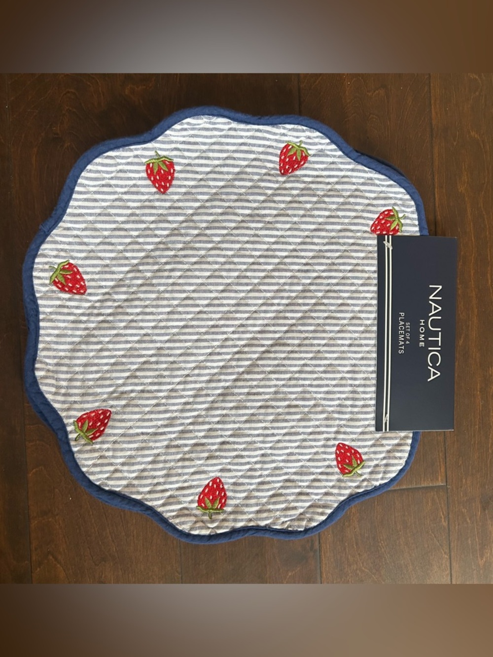 Nautica Set Of 4 Placemats New Americana Strawberry Quilted Scalloped